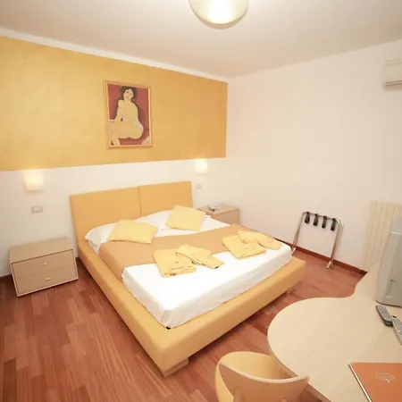 Apartment Shanti House